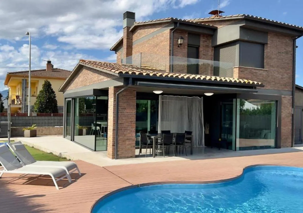 Chalet Els Pins, Banyoles